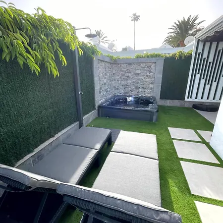Serenarty Flor Con Jacuzzi Villa