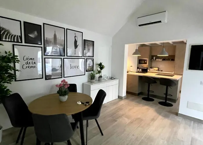 Villa Serenarty Flor Con Jacuzzi *